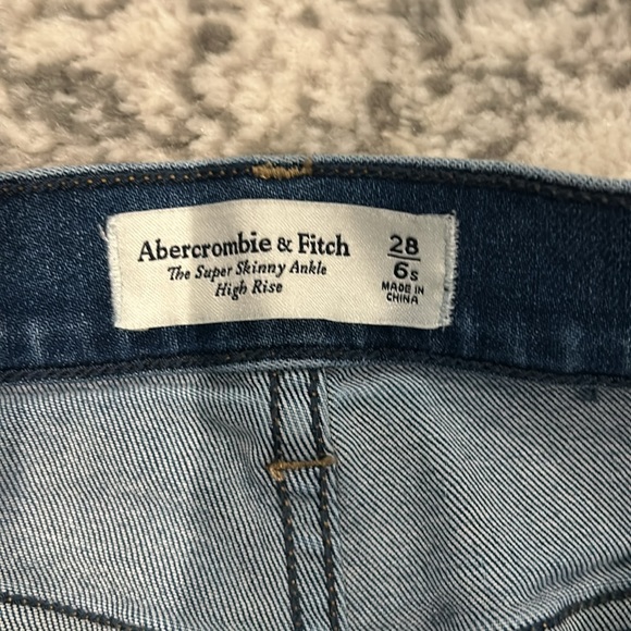 Abercrombie & Fitch The Super Skinny Ankle High Rise Jeans Size 6 Short - Picture 2 of 3